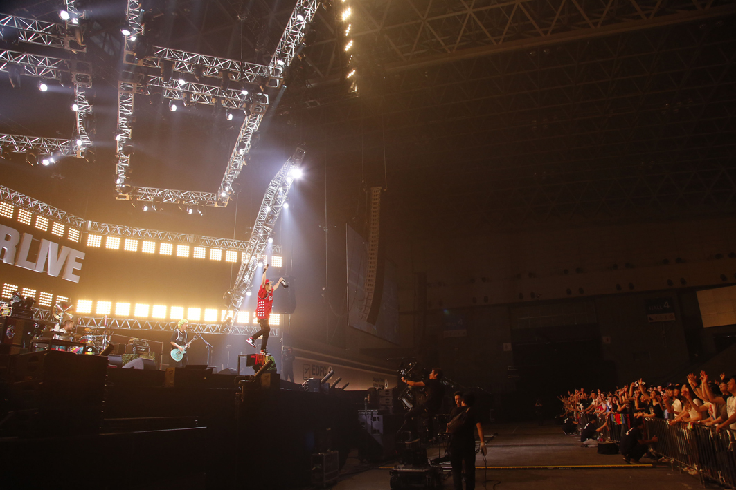 WANIMA　『LIVE MONSTER LIVE 2017』 PHOTO：堀田芳香