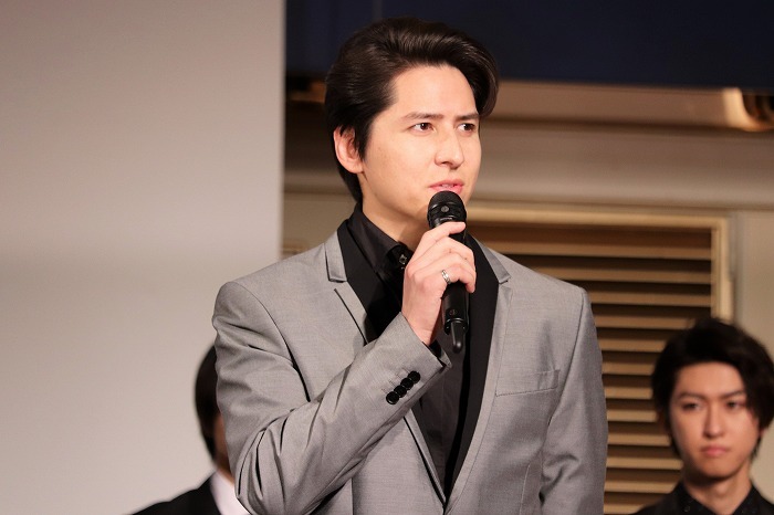 「北海道公演の次は沖縄公演もいいなあ」とリクエストする伊礼さん