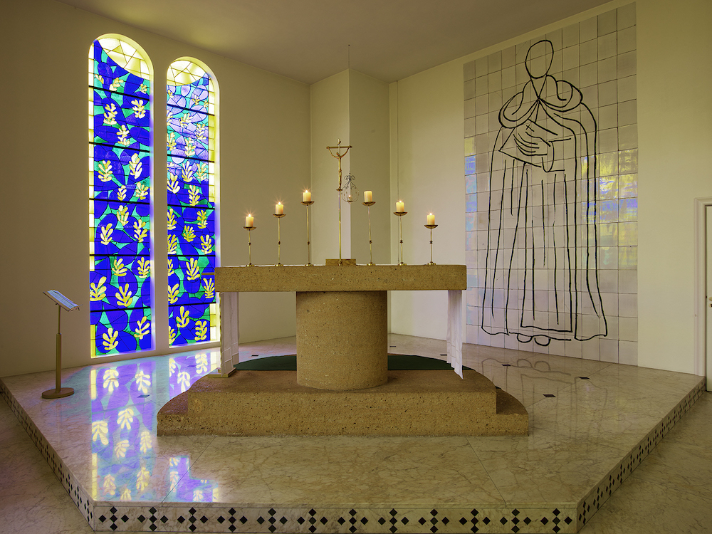 ヴァンスのロザリオ礼拝堂（内観） (C) Succession H. Matisse　Photo: François Fernandez