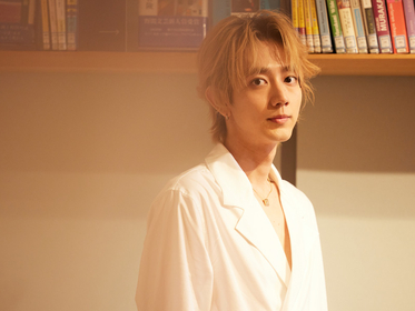 駒木根葵汰「失う怖さは全くない。この作品の一部としても妥協せず、強気にトライしていきます」　舞台『世界の終りとハードボイルド・ワンダーランド』インタビュー