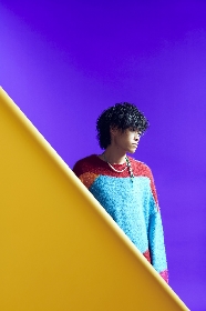 Tani Yuuki、2022年上半期話題の楽曲「W/X/Y」が2億再生突破　MVの別シーンムービーも公開