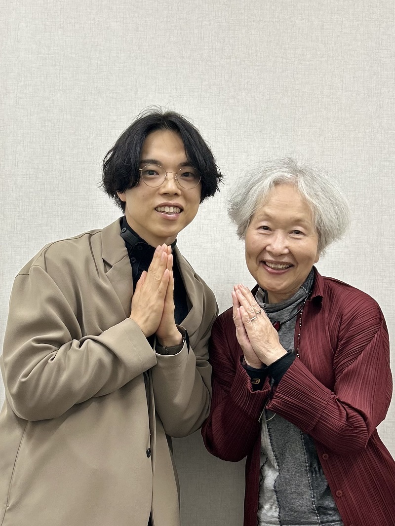 （左から）脚色・演出の松崎史也、翻訳家の松岡和子