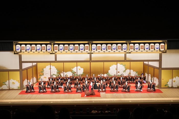 夜の部『口上』 ／(C)松竹