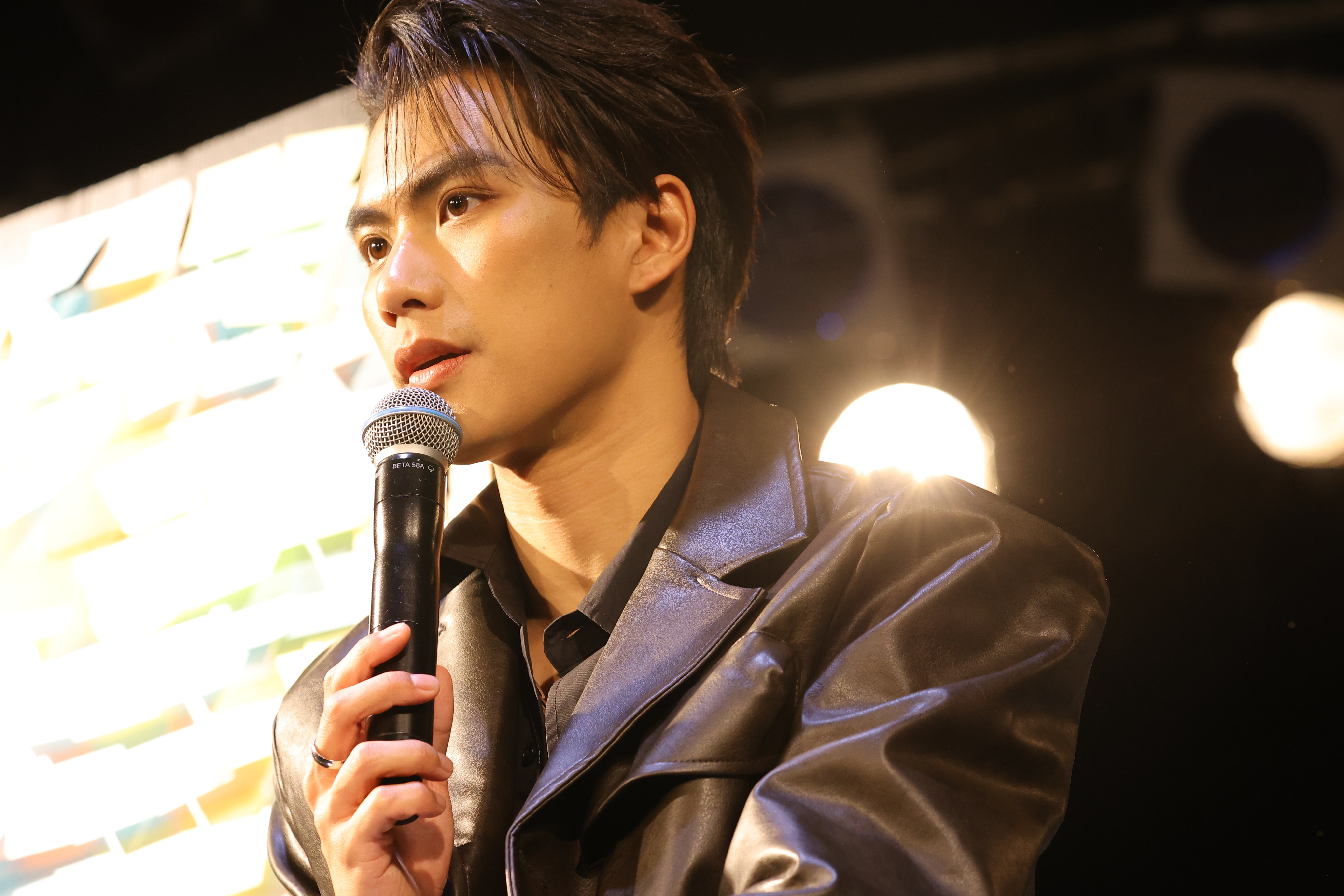 タイ俳優オーム・パワット、日本のファンと友達のような距離感で過ごした『Ohm Pawat 1st Fan Meeting in Yokohama』 | SPICE - エンタメ特化型情報メディア スパイス