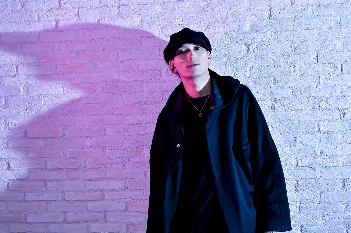 THE ORAL CIGARETTES・鈴木重伸 撮影＝高田梓