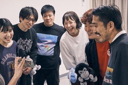 可愛らしく温かみのある、動物のぬいぐるみたちにも注目　ゴジゲン第20回公演『きみがすきな日と』稽古場レポートが公開