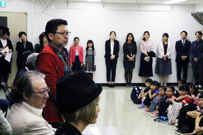 演出の山田和也、音楽監督の佐橋俊彦、振付・ステージングの広崎うらん