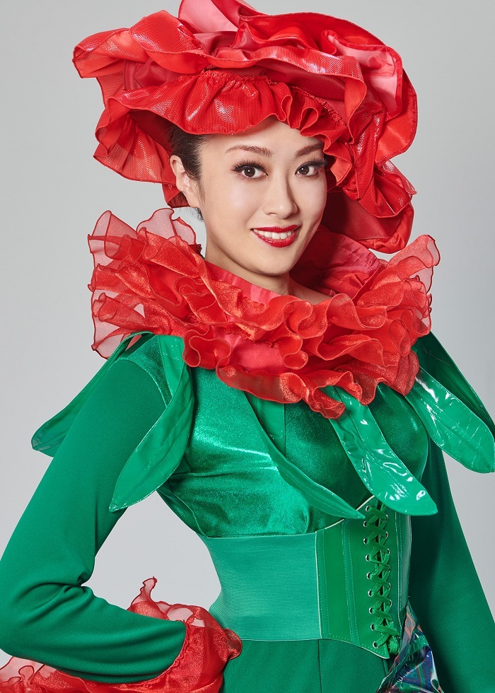 「薔薇」「ヘビ」「キツネ」3役の北翔海莉