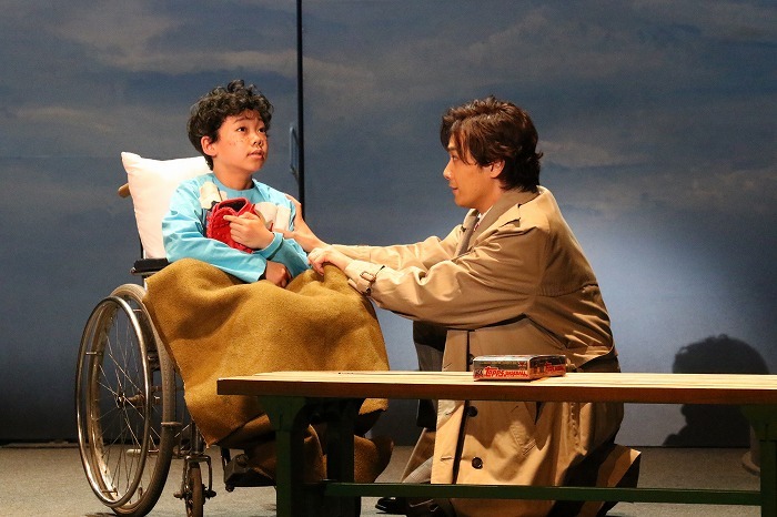 舞台『十二番目の天使』開幕～井上芳雄が人間の希望と再生の姿を描く