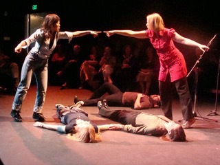 「Orcas Island Project」による即興演劇の舞台写真（アメリカ）