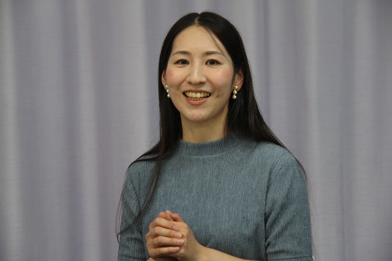 ミカエラ役　奥田敏子（ソプラノ）