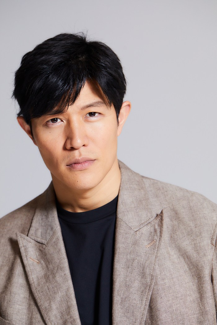 鈴木亮平
