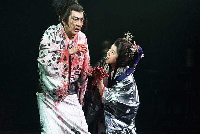 マクベス：市村正親、マクベス夫人：田中裕子 （撮影：Piet Defossez ）
