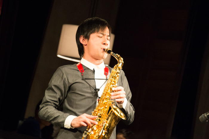  上野耕平(うえの　こうへい） Saxophone　  撮影：平田貴章