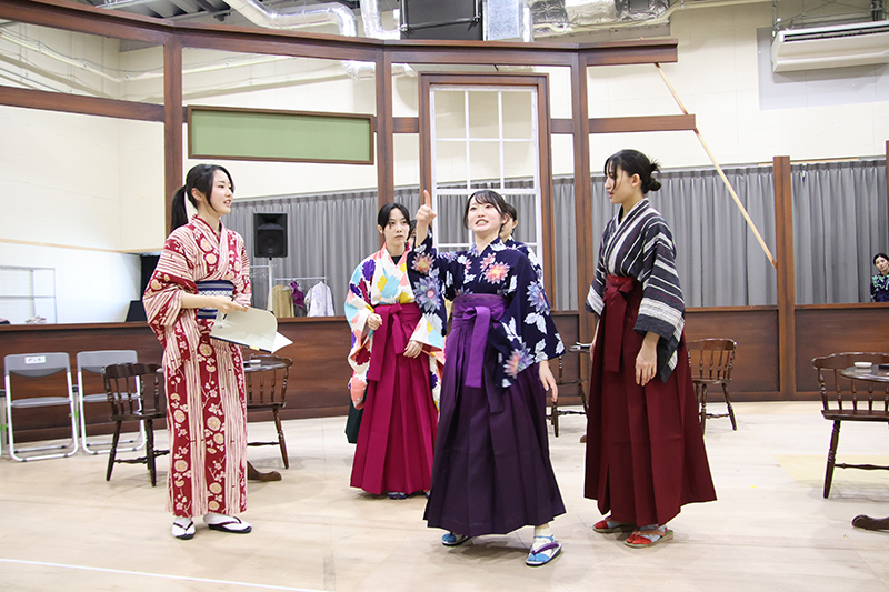 悪童会議 第三回公演『見よ、飛行機の高く飛べるを』稽古場より