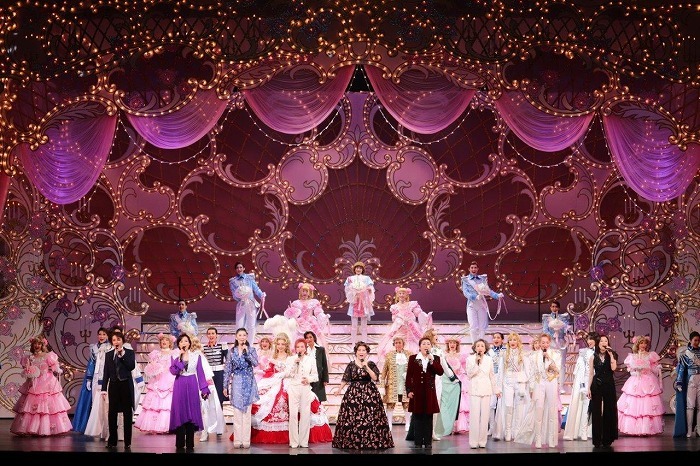 ベルサイユのばら45』1/27より開幕、宝塚歌劇団OGがあの日に戻って名作