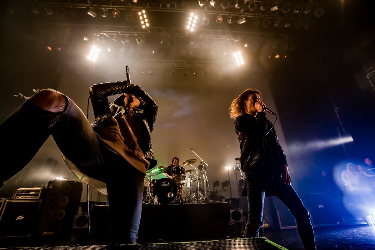 CRYSTAL LAKE　photo by TAKASHI KONUMA