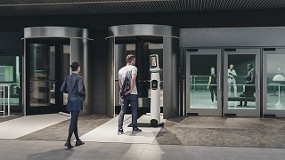 5ヵ所のゲートに設置された専用レーンから、スムーズに“顔パス”で入場できる
