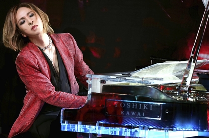 YOSHIKI、クラシカルワールドツアーのロンドン公演に特別ゲストとしてエリー・ゴールディング＆セイント・ヴィンセント出演決定