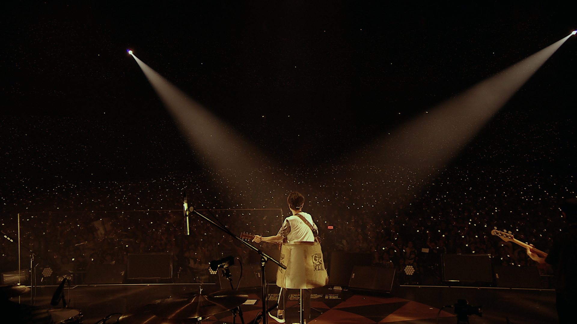 桑田佳祐のライブツアー がらくた を映像作品としてリリース 完全生産限定盤には神木隆之介 野村周平ら出演映画 茅ヶ崎物語 を同梱 Spice エンタメ特化型情報メディア スパイス