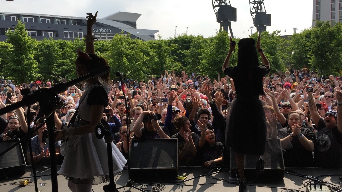 BAND-MAID　写真提供：日本クラウン