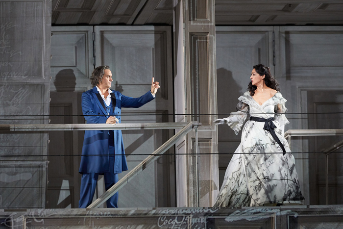 Erwin Schrott as Don Giovanni and Myrto Papatanasiu as Donna Elvira in Don Giovanni  (C) ROH 2019 Photographed by Mark Douet
