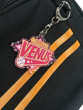 VENUSロゴダイカットアクリルキーホルダー