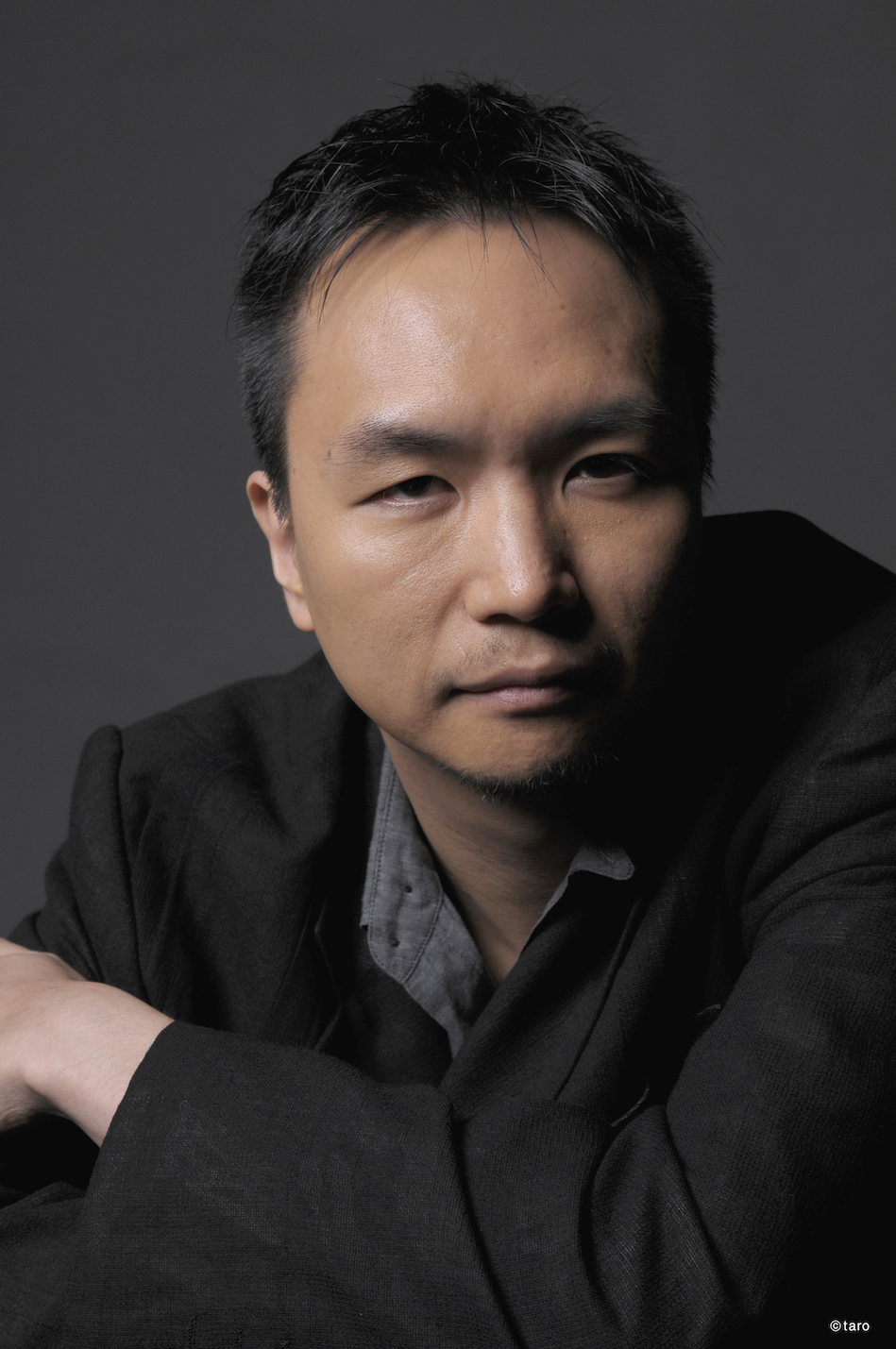 演出を手がける長塚圭史。