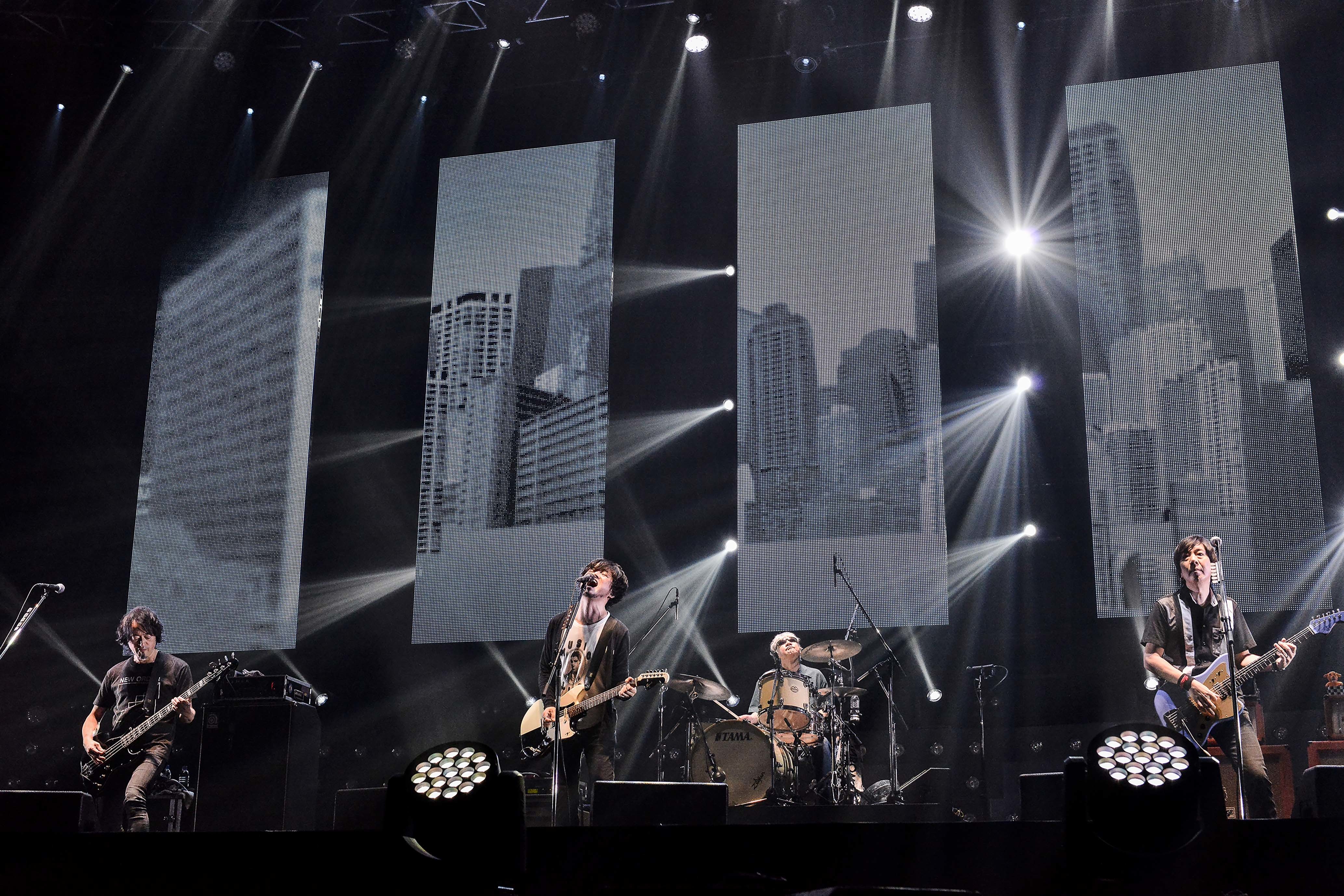 the pillows、30周年記念公演『LOSTMAN GO TO YOKOHAMA ARENA』のBlur