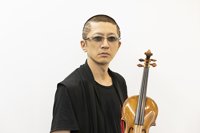 石田泰尚