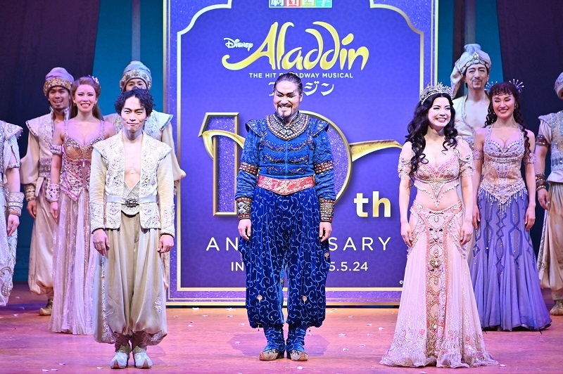 劇団四季 ミュージカル『アラジン』日本上演10周年カーテンコール 　　　　　(C)Disney