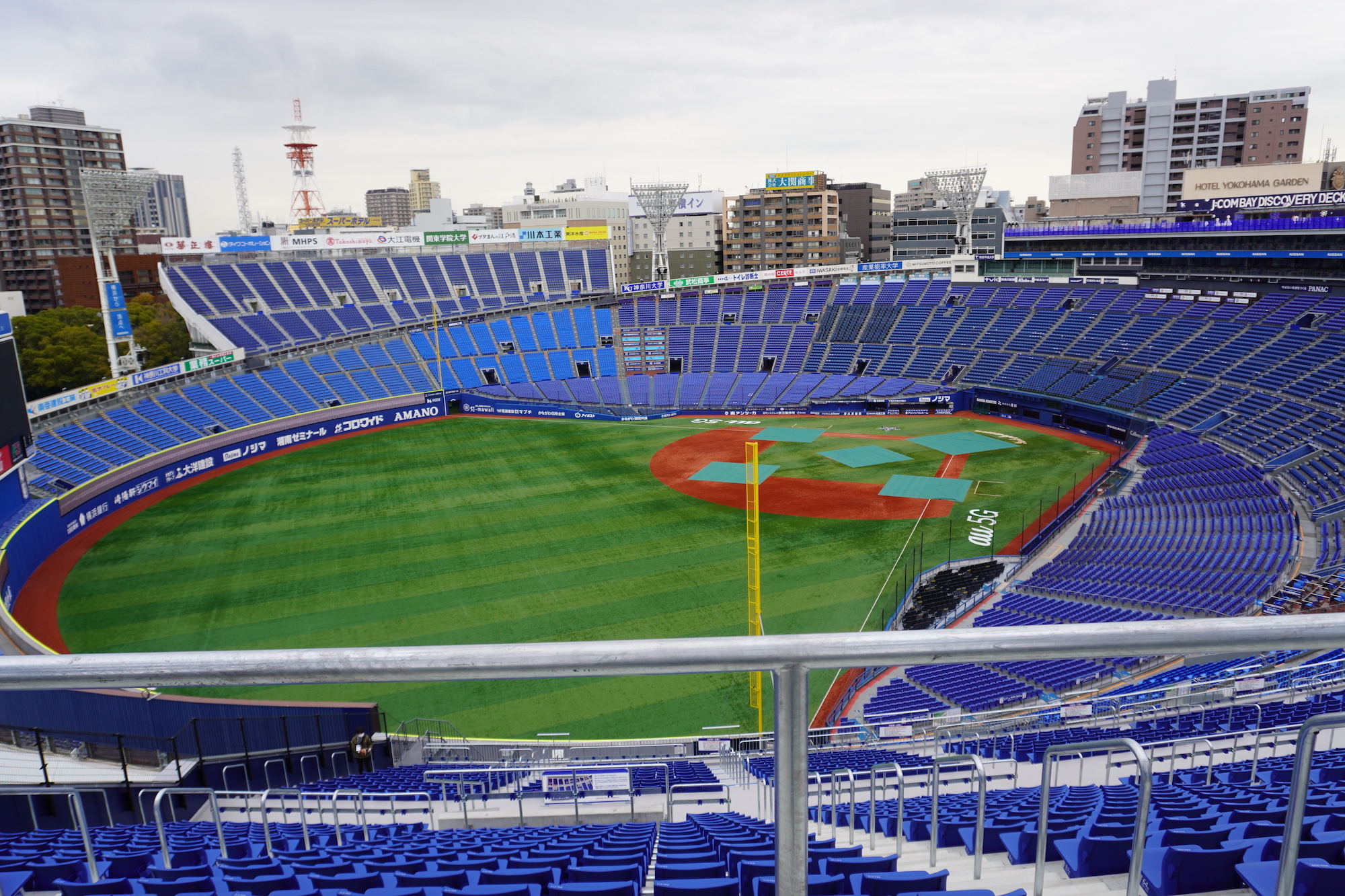 「ウィング席」からの風景