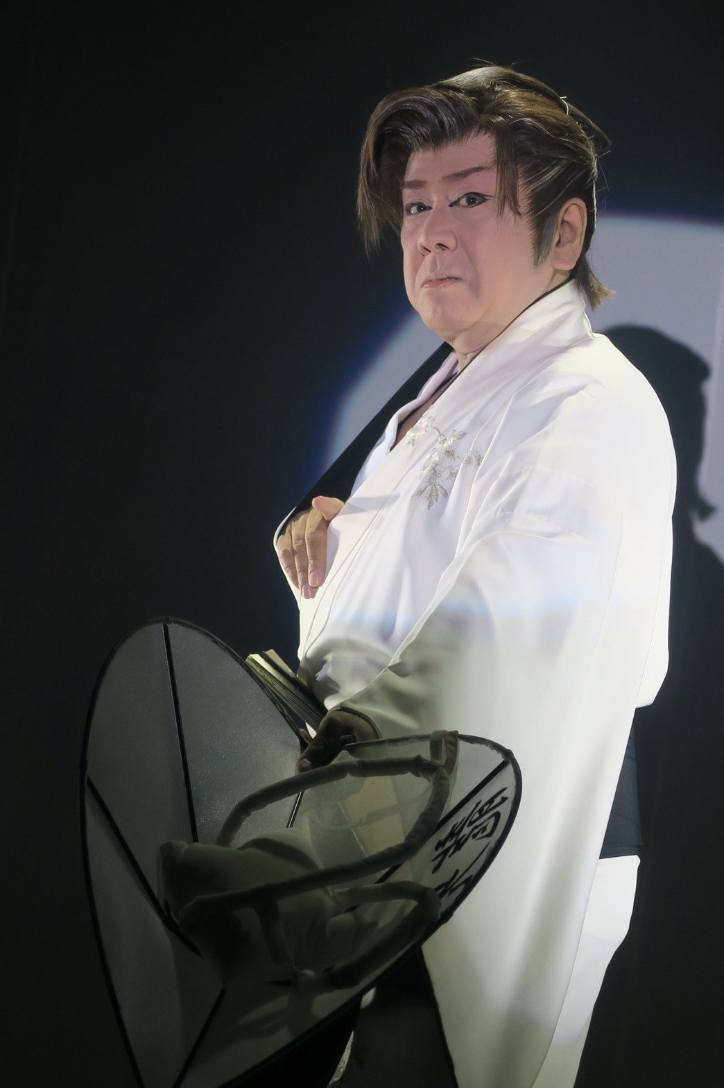 太夫元の龍児(りゅうじ)さん。新座長の父。芝居を引き締める存在だ。半田なか子さん撮影