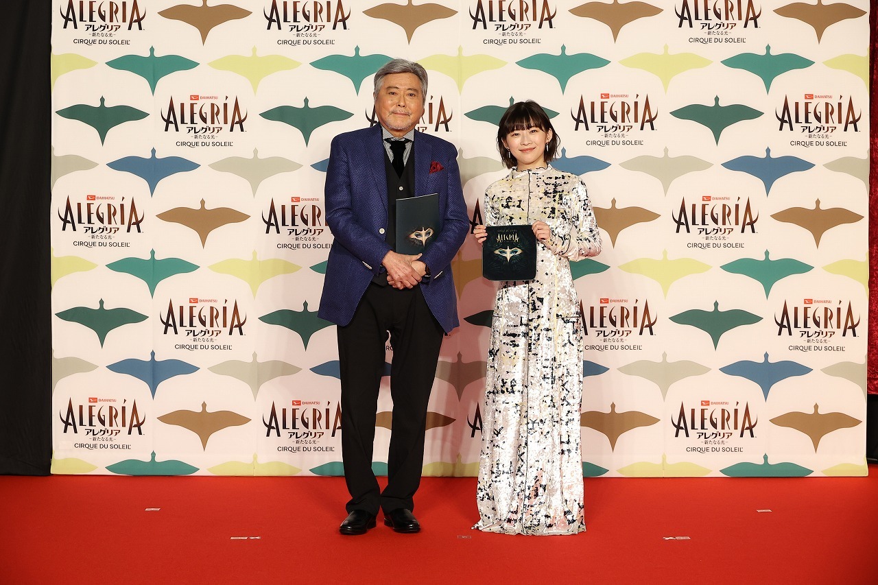 （左から）小倉智昭、伊藤沙莉 　　　(C)フジテレビ