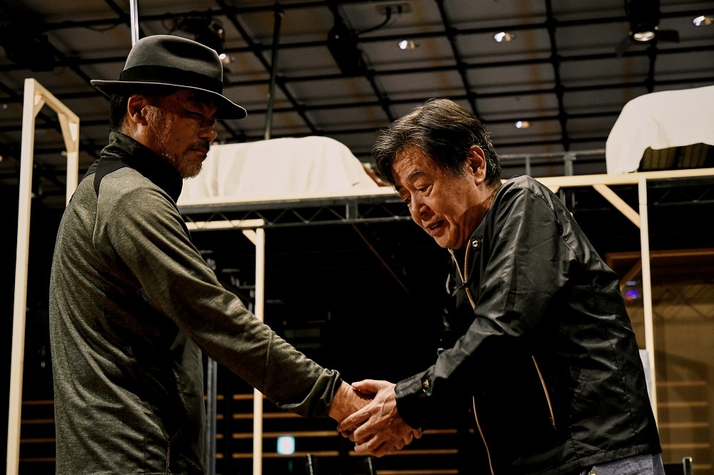KAAT神奈川芸術劇場プロデュース『セールスマンの死』 撮影：細野晋司