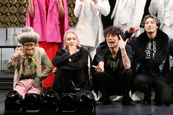 左から遠山晶司、鶴野輝一、櫻井竜彦、楢木和也