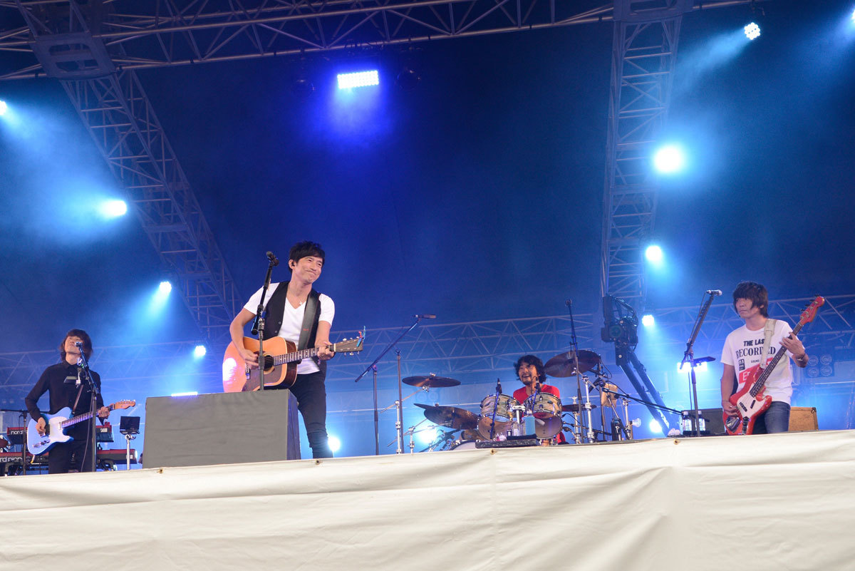 『京都音楽博覧会2016 IN 梅小路公園』Mr. Children 撮影＝久保憲司/KENJI KUBO