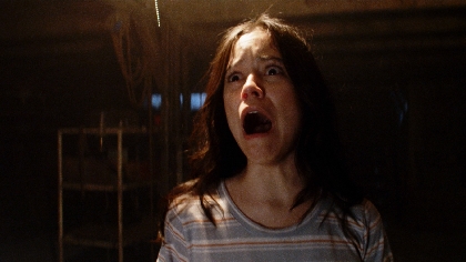 19歳の女優が見せる迫力の絶叫顔　映画『X エックス』ジェナ・オルテガの場面写真を公開