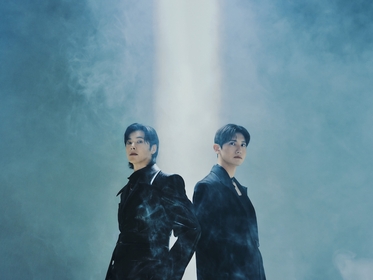 東方神起、20周年記念アルバム『ZONE』よりリード曲「SWEET SURRENDER」のMV公開