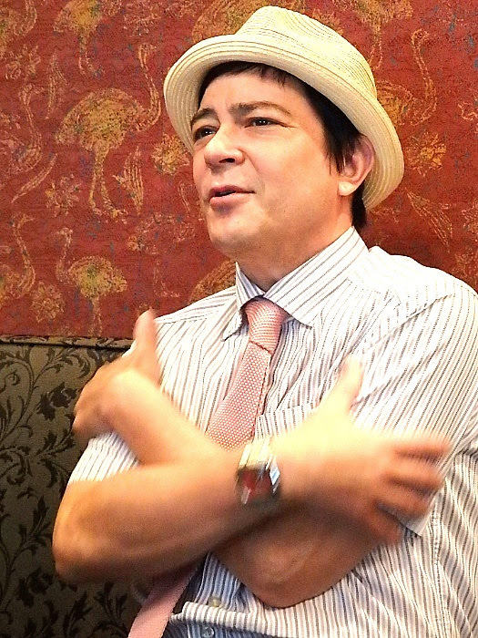 川平慈英