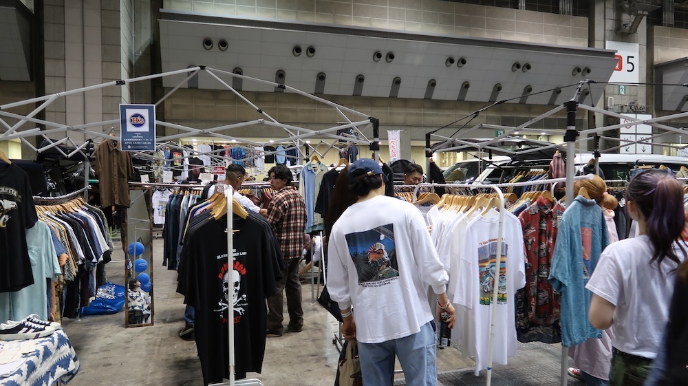 「H's clothing」ショップ風景
