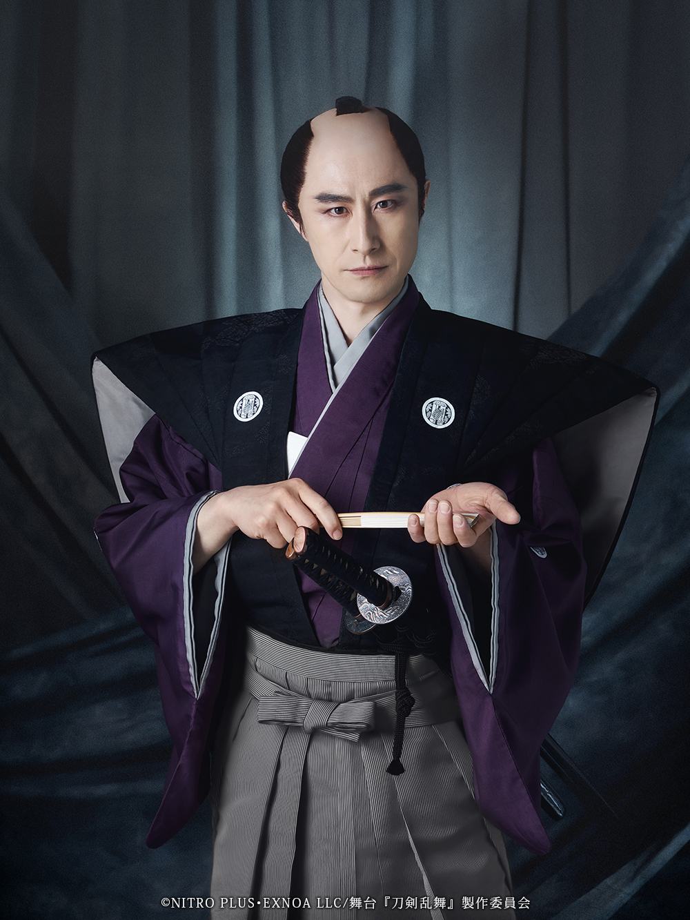 鳥居耀蔵 役：曽世海司 　　　　　　　　　(C)NITRO PLUS･EXNOA LLC/舞台『刀剣乱舞』製作委員会