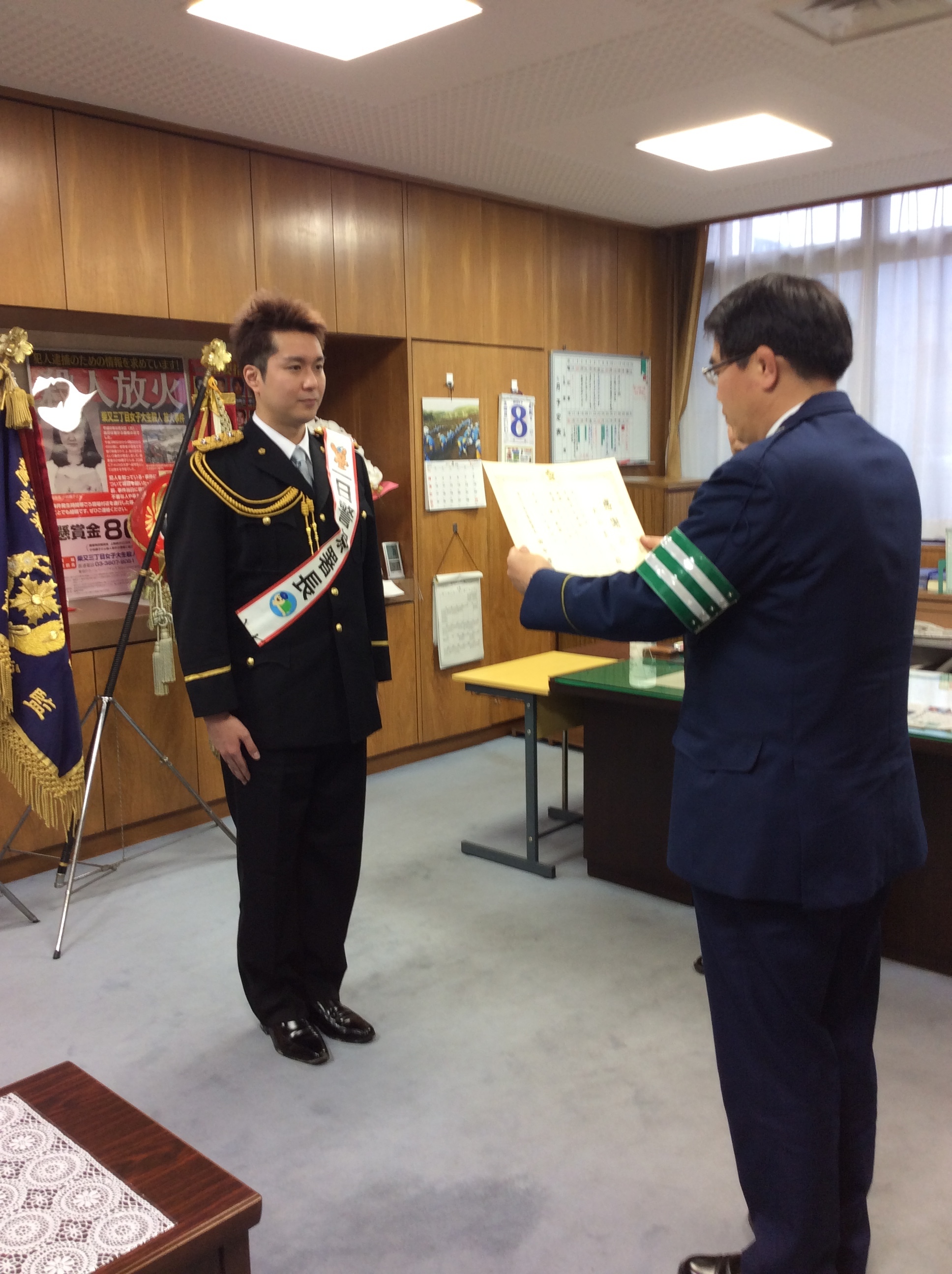 真田信政は亀有警察署「一日警察署長」に