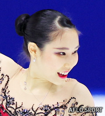 三原舞依