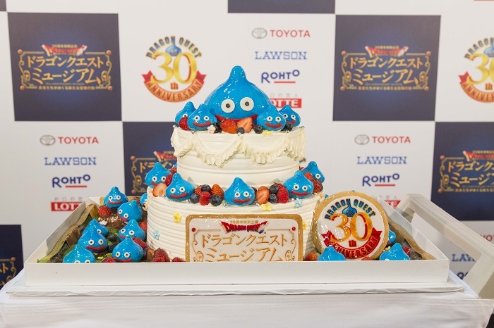 スライムをあしらったバースデーケーキ 撮影＝福岡諒祠