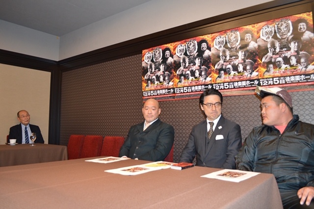 新間寿リアルジャパンプロレス会長、タカ・クノウ、澤田敦士、平井丈雅リアルジャパンプロレス代表