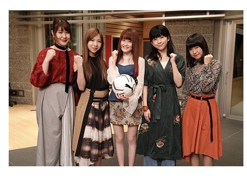 今大会の応援歌を歌うLittle Glee Monster