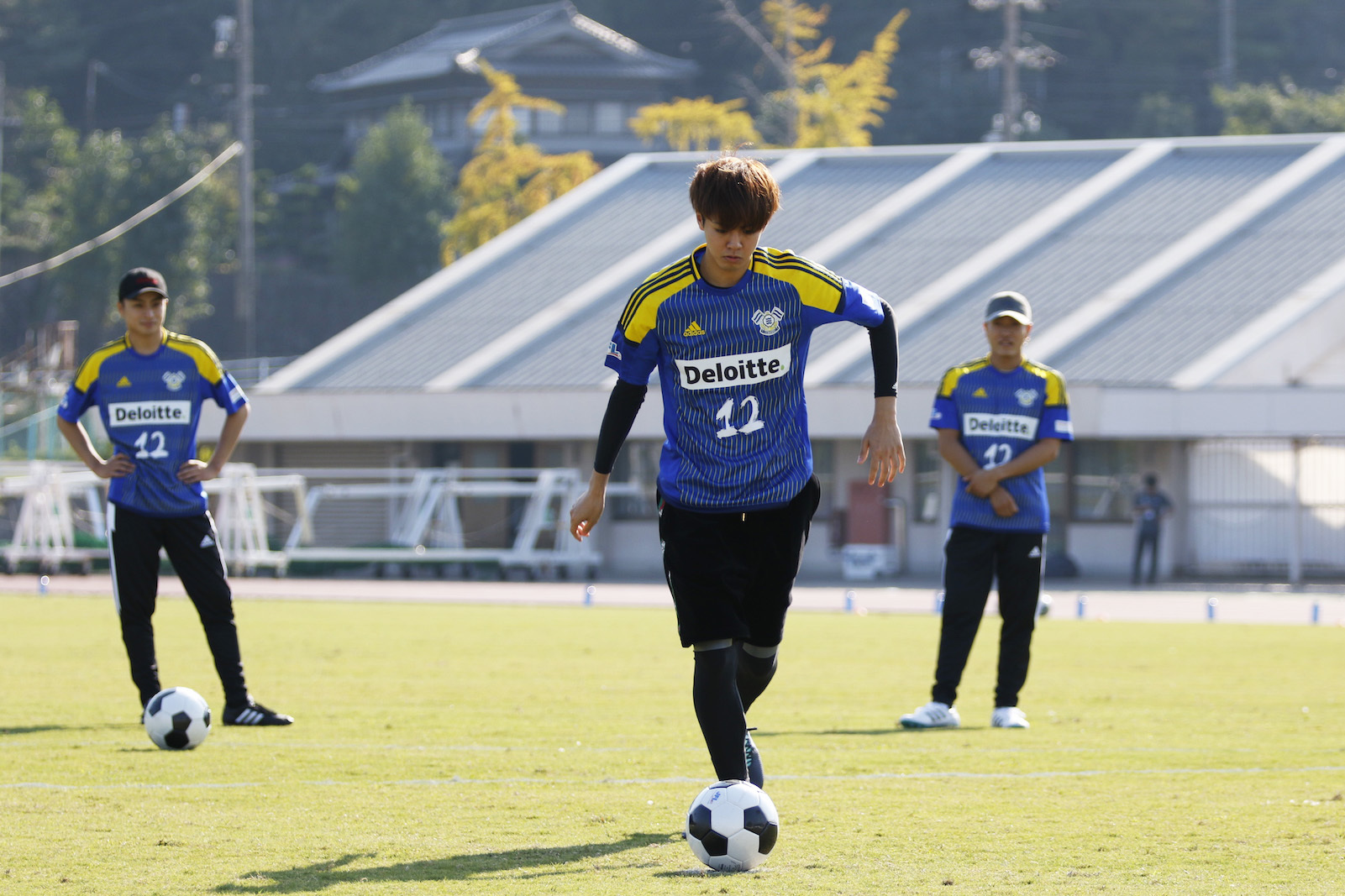 白濱亜嵐、関口メンディー、中務裕太、片寄涼太＠「FC今治vs東京武蔵野シティFC戦」