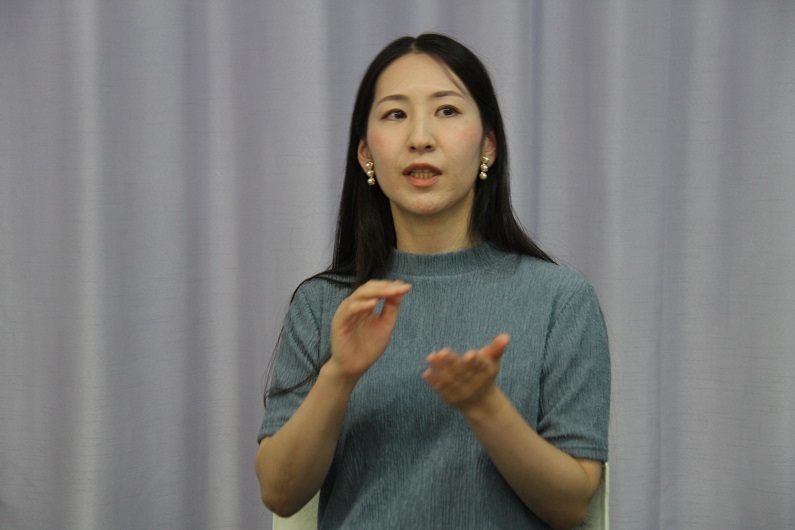 「今回は指揮者も演出家もキャストも素晴らしいです。ぜひ劇場にお越しください」