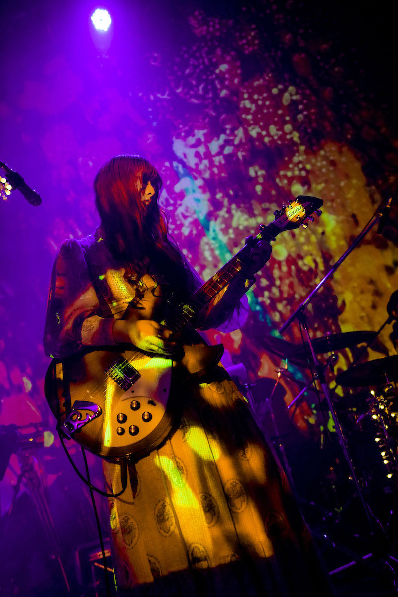 GLIM SPANKY 撮影＝上飯坂一